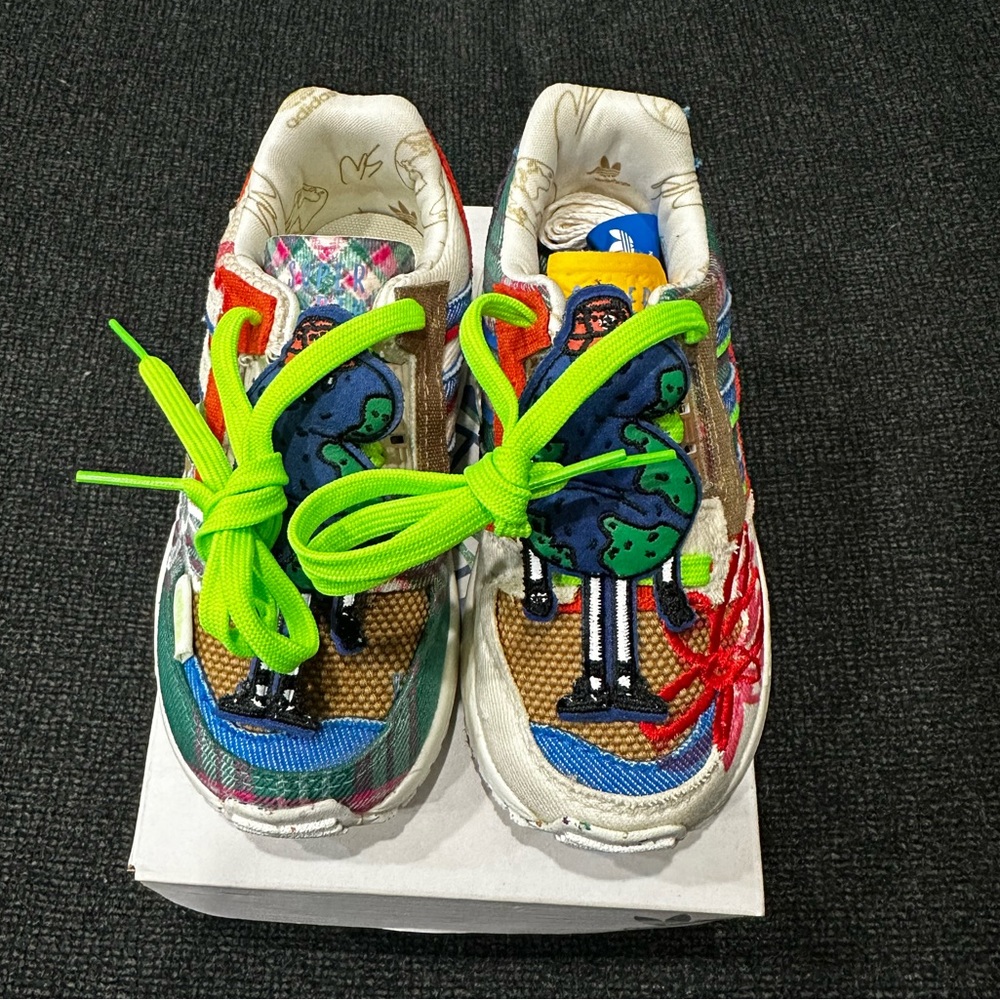 adidas ZX 8000
(Sean Wotherspoon Superearth)